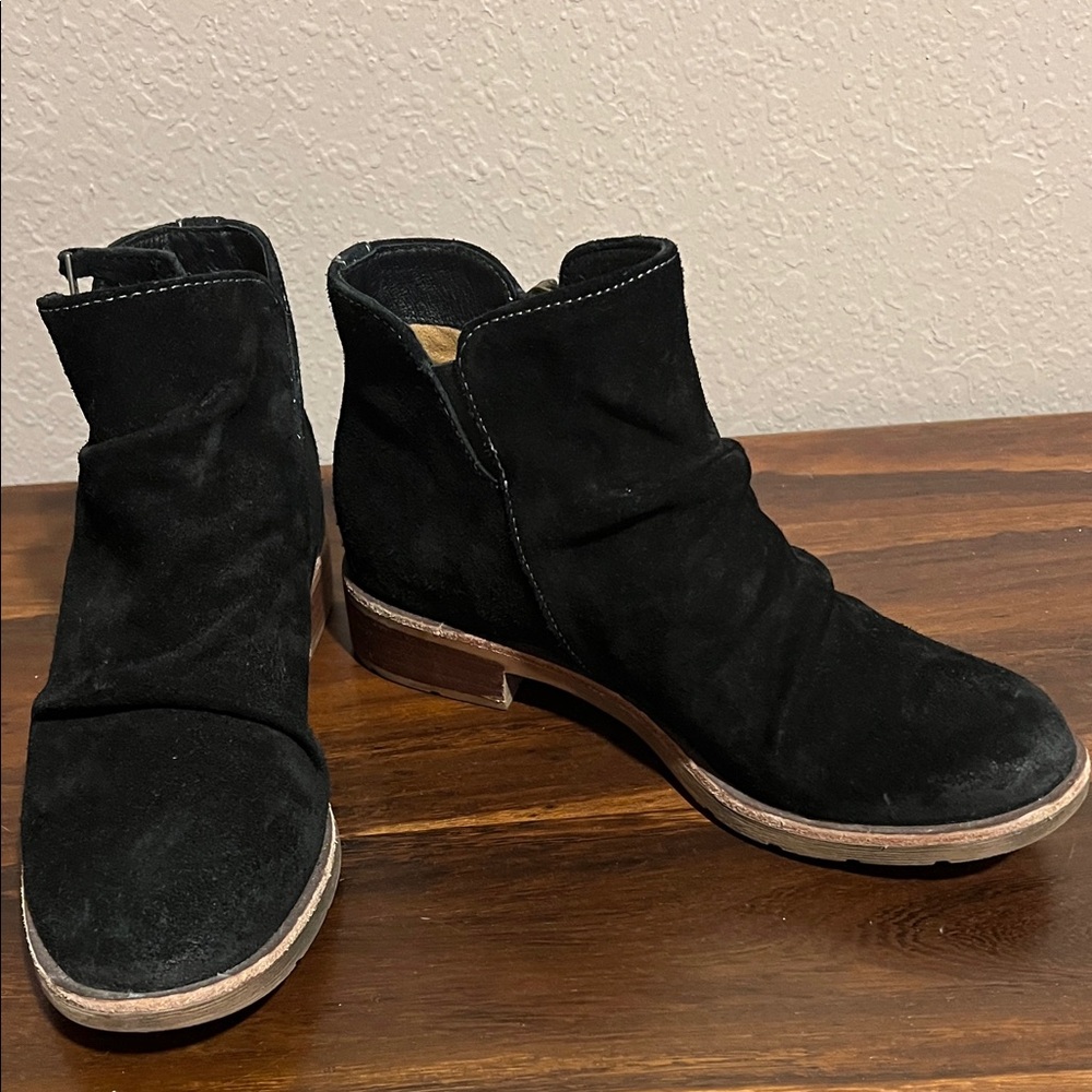 Sofft Black Suede Buckle Boots
